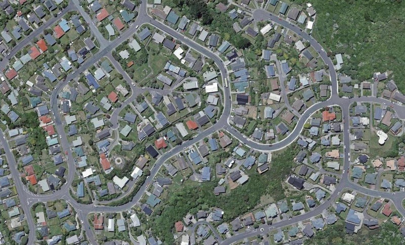 27 Somes Crescent, Newlands, Wellington - Carousel 1