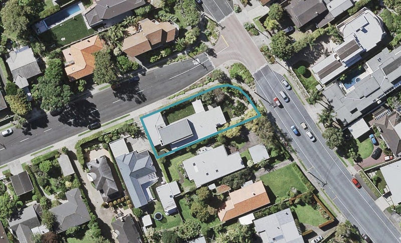 51 Seacliffe Avenue, Belmont, Auckland - Carousel 1