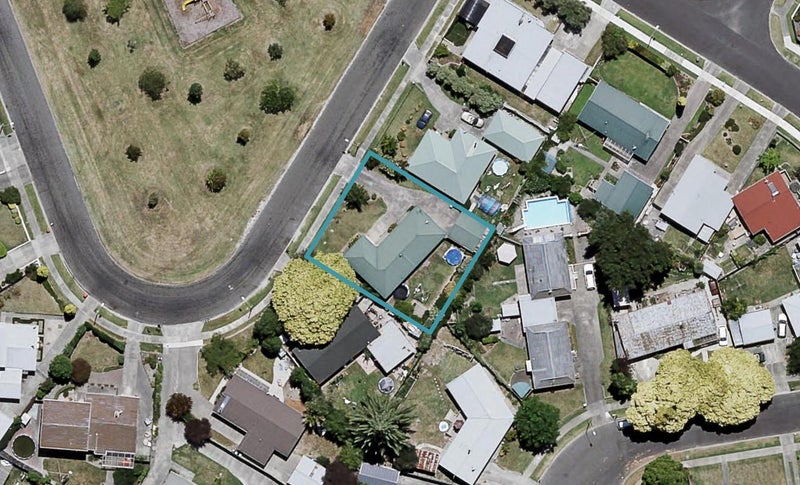 5 Lichfield Crescent, Tamatea, Napier - Carousel 1