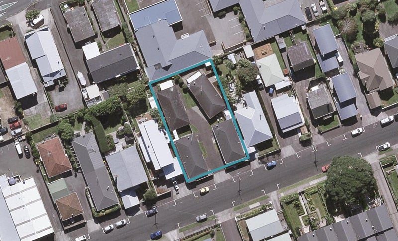 1/245 Courtenay Street, Strandon, New Plymouth - Carousel 1