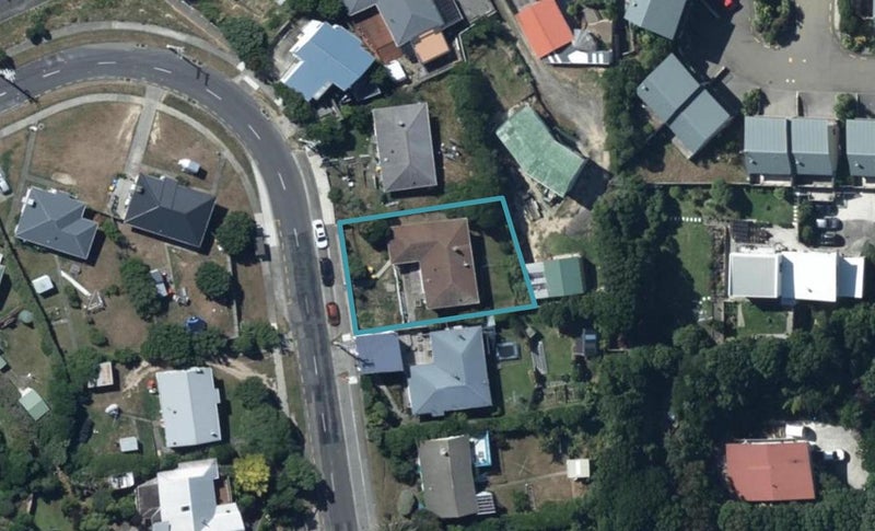 36 Pikarere Street, Titahi Bay, Porirua - Carousel 1