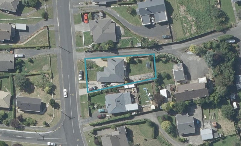 4B Edinburgh Street, Green Island, Dunedin - Carousel 1