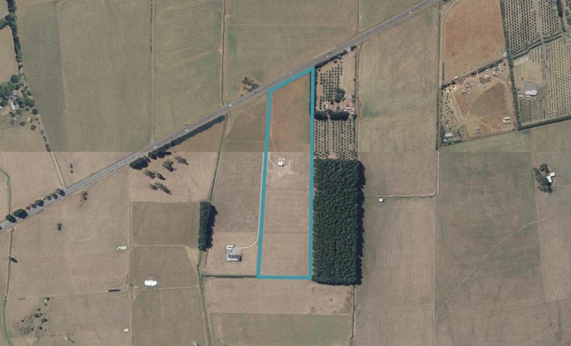 1690 State Highway 2, Featherston - Carousel 1