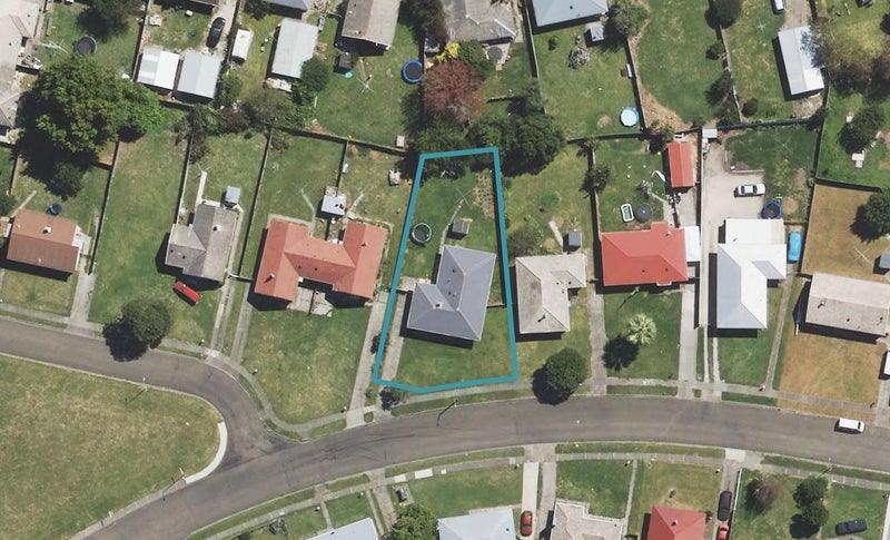 14 Cavendish Crescent, Outer Kaiti, Gisborne - Carousel 1