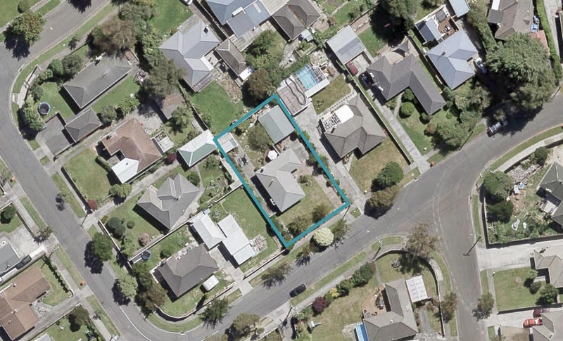 14 Davis Crescent, Elderslea, Upper Hutt - Carousel 1