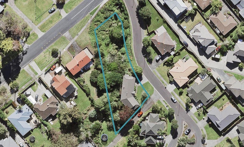 1 Ryehill Close, New Lynn, Auckland - Carousel 1