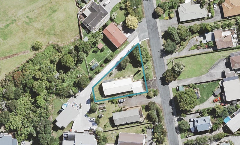 12 Church Street, Swanson, Auckland - Carousel 1