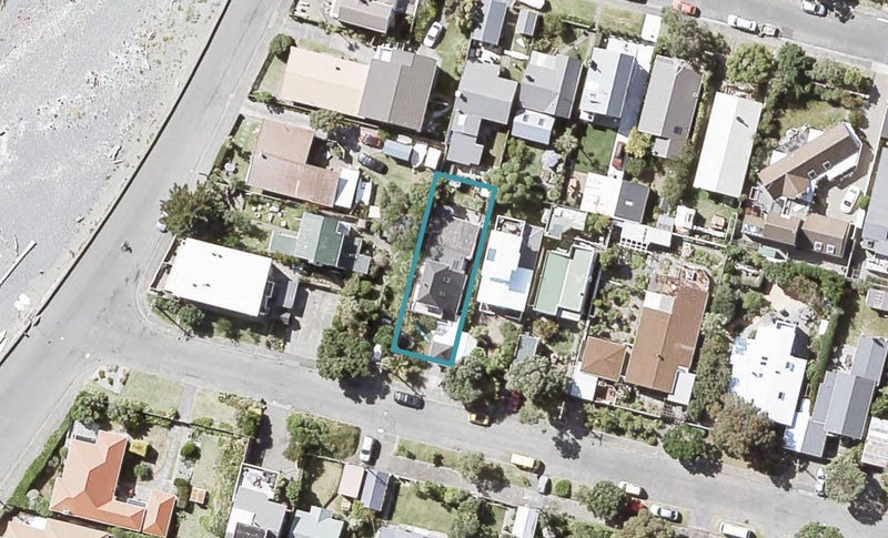 24 Konini Street, Eastbourne, Lower Hutt - Carousel 1