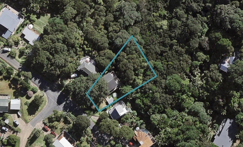 37 Victoria Road South, Onetangi, Waiheke Island - Carousel 1