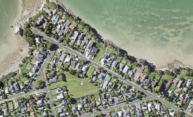 39 Pohutukawa Road, Beachlands, Auckland - Carousel 1