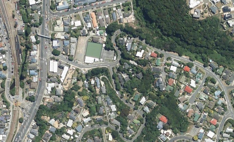 22 Grays Road, Plimmerton, Porirua - Carousel 1