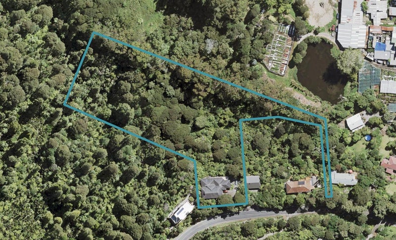 171 Scenic Drive, Titirangi, Auckland - Carousel 1