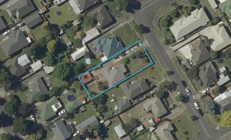 42 Manchester Street, Takaro, Palmerston North - Carousel 1