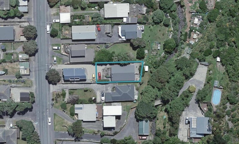 60 Happy Valley Road, Owhiro Bay, Wellington - Carousel 1