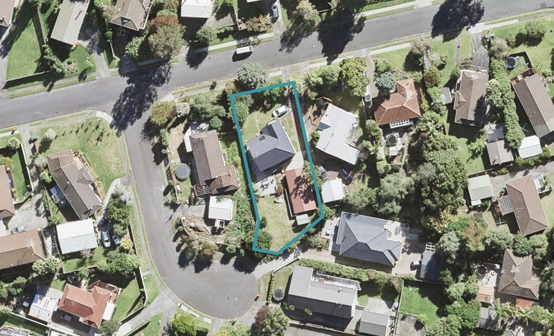 28 Topliss Drive, Northcross, Auckland - Carousel 1