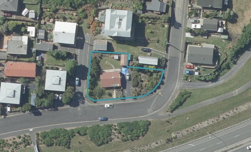 34 Barnes Drive, Caversham, Dunedin - Carousel 1