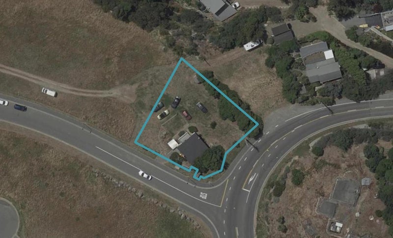 2 Black Rock Road, CHARTERIS BAY, GOVERNORS BAY - Carousel 1