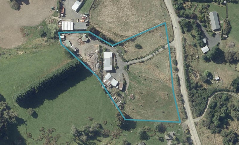16 McMaster Road, Saddle Hill, Dunedin - Carousel 1