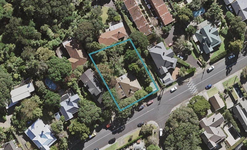 16 Maritime Terrace, Birkenhead, Auckland - Carousel 1