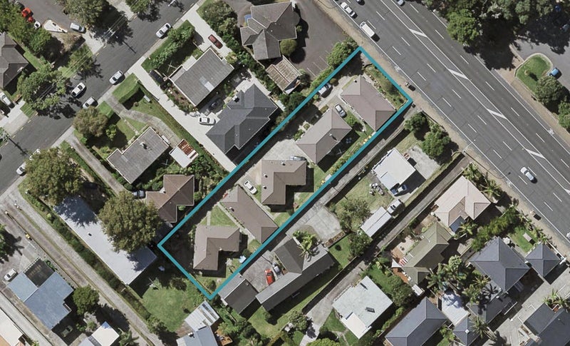36 Taharoto Road, Takapuna, Auckland - Carousel 1