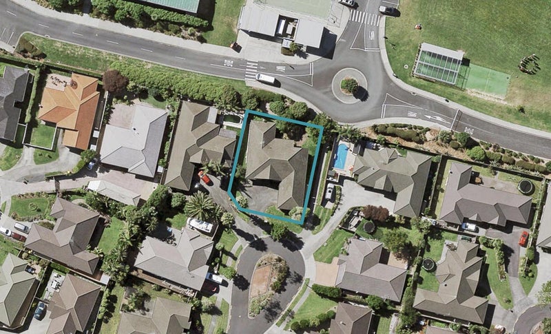 18 Mellefont Close, East Tamaki Heights, Auckland - Carousel 1