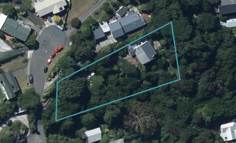 64 Gordon Road, Plimmerton, Porirua - Carousel 1