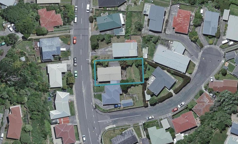 85 Beazley Avenue, Paparangi, Wellington - Carousel 1