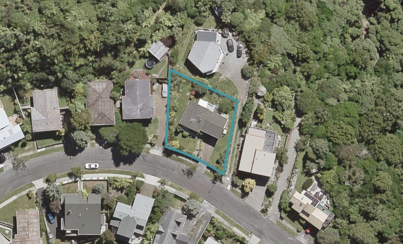 27 Stanhope Grove, Korokoro, Lower Hutt - Carousel 1