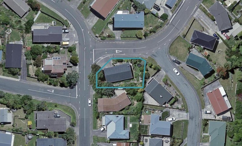 22 Fitzpatrick Street, Newlands, Wellington - Carousel 1
