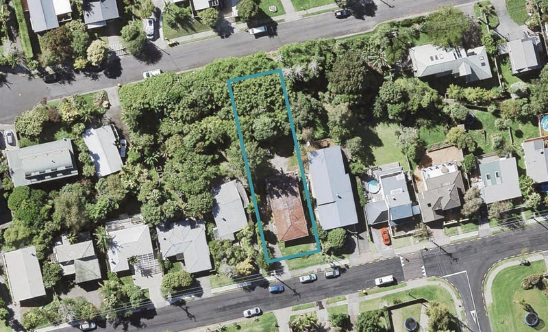 2/77 Saddleback Rise, Murrays Bay, Auckland - Carousel 1