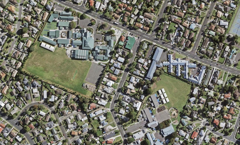 54 McKean Avenue, Manurewa, Auckland - Carousel 1