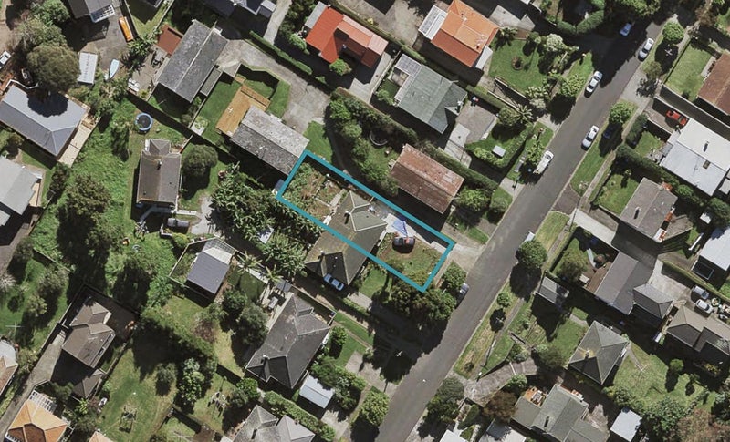 98 Paihia Road, One Tree Hill, Auckland - Carousel 1