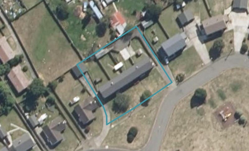 46 Devon Crescent, Bulls - Carousel 1