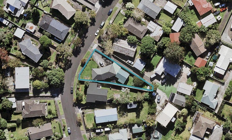 16 Calvin Place, Avondale, Auckland - Carousel 1