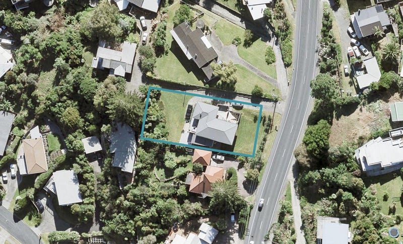 1094 Whangaparaoa Road, Tindalls Beach, Whangaparaoa - Carousel 1
