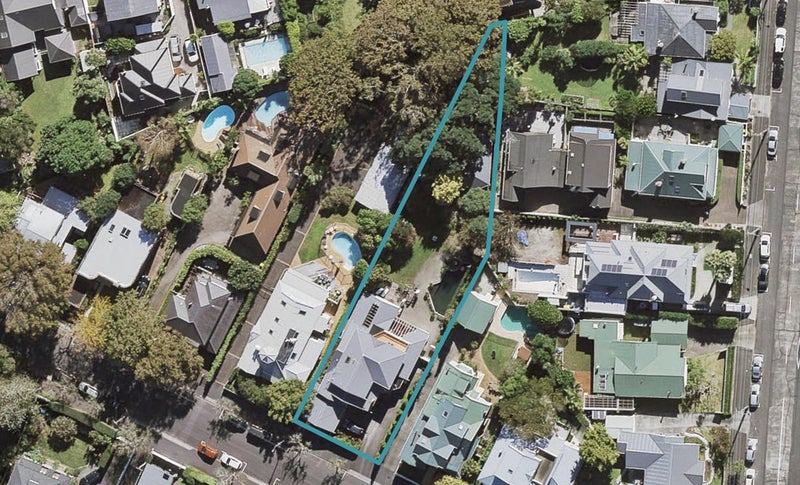 9 Clarence Road, Northcote Point, Auckland - Carousel 1
