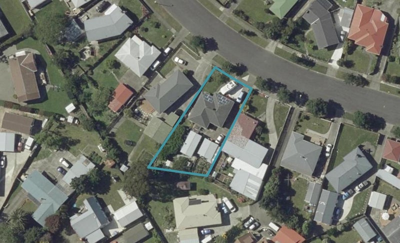 46 Karamea Crescent, Kelvin Grove, Palmerston North - Carousel 1