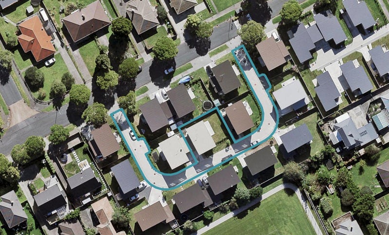 4 Whau Crescent, Avondale, Auckland - Carousel 1