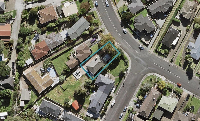 30 Olsen Avenue, Hillsborough, Auckland - Carousel 1