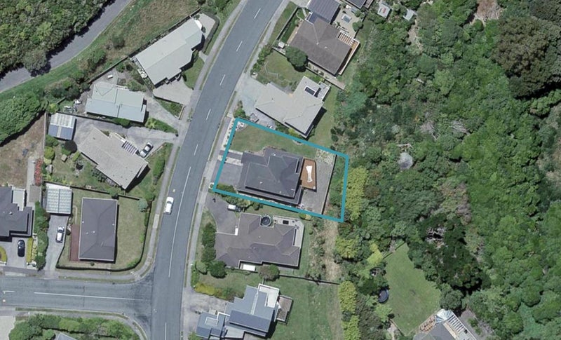 51 Ashton Fitchett Drive, Brooklyn, Wellington - Carousel 1