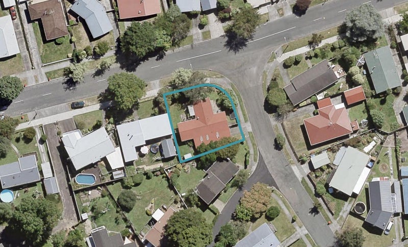 30 California Drive, Totara Park, Upper Hutt - Carousel 1