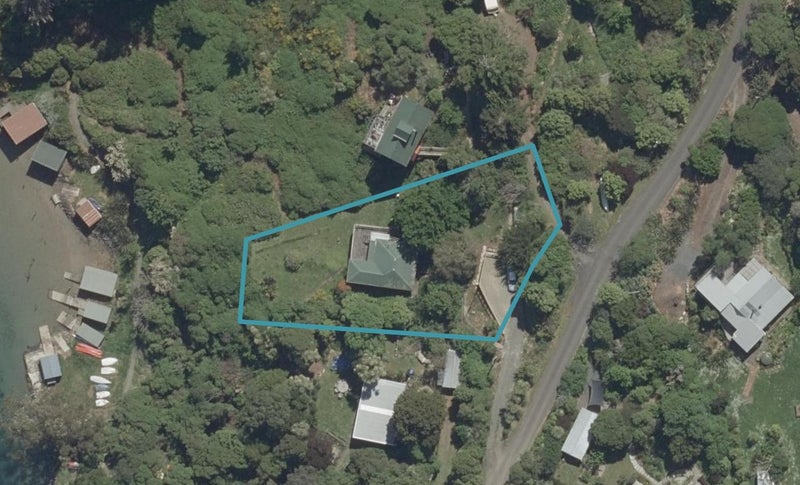 8B Crescent Street, Purakaunui, Port Chalmers - Carousel 1