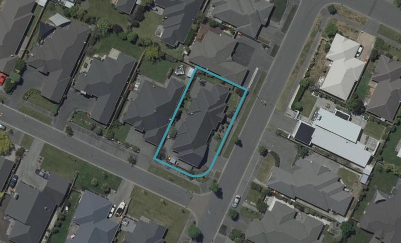 4 Eaglesome Avenue, Aidanfield, Christchurch - Carousel 1