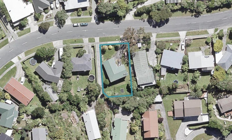 296 Dowse Drive, Maungaraki, Lower Hutt - Carousel 1