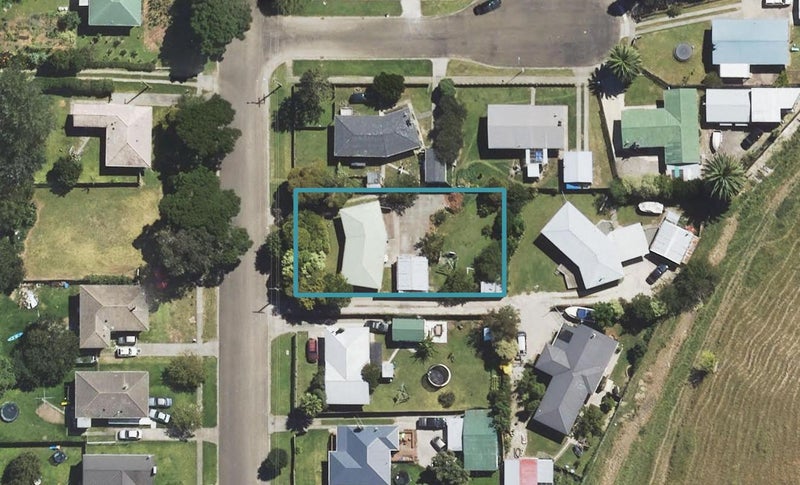 65 Lyell Road, Outer Kaiti, Gisborne - Carousel 1