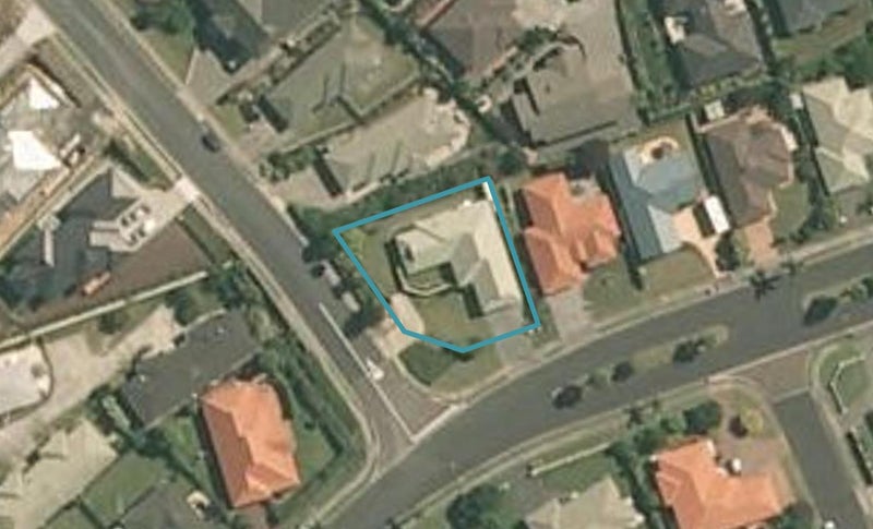 112 Lakeside Drive, Orewa, Orewa - Carousel 1