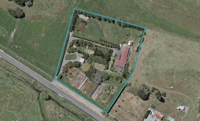 204 Te Horo Beach Road, Otaki - Carousel 1