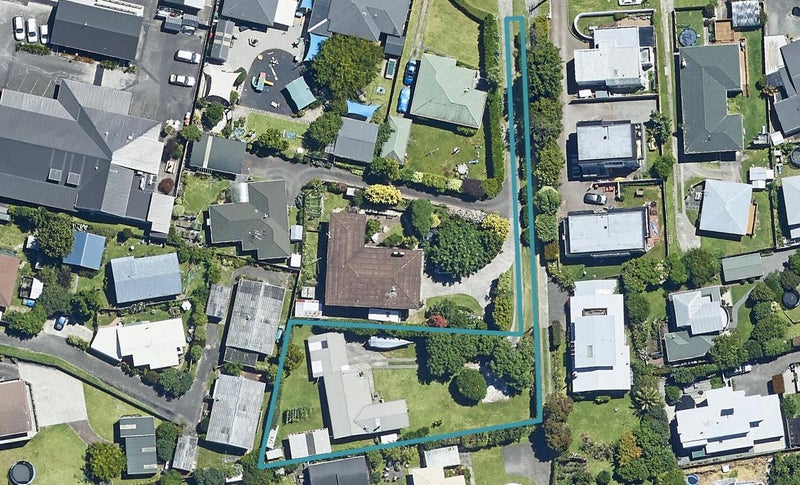 23 Darraghs Road, Brookfield, Tauranga - Carousel 1