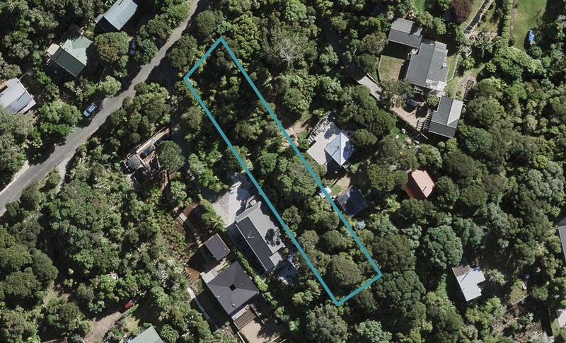 48 Hekerua Road, Oneroa, Waiheke Island - Carousel 1