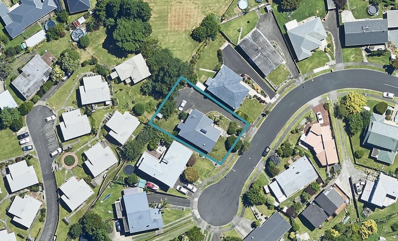 25 Grosmont Terrace, Brookfield, Tauranga - Carousel 1